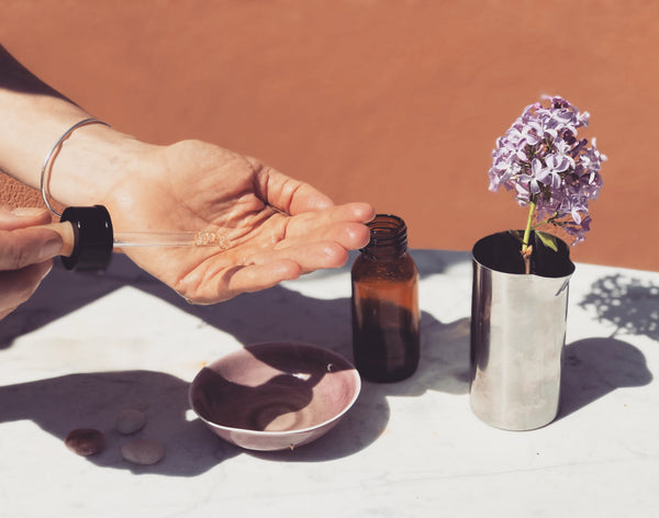 Ritual de limpieza facial con aceites