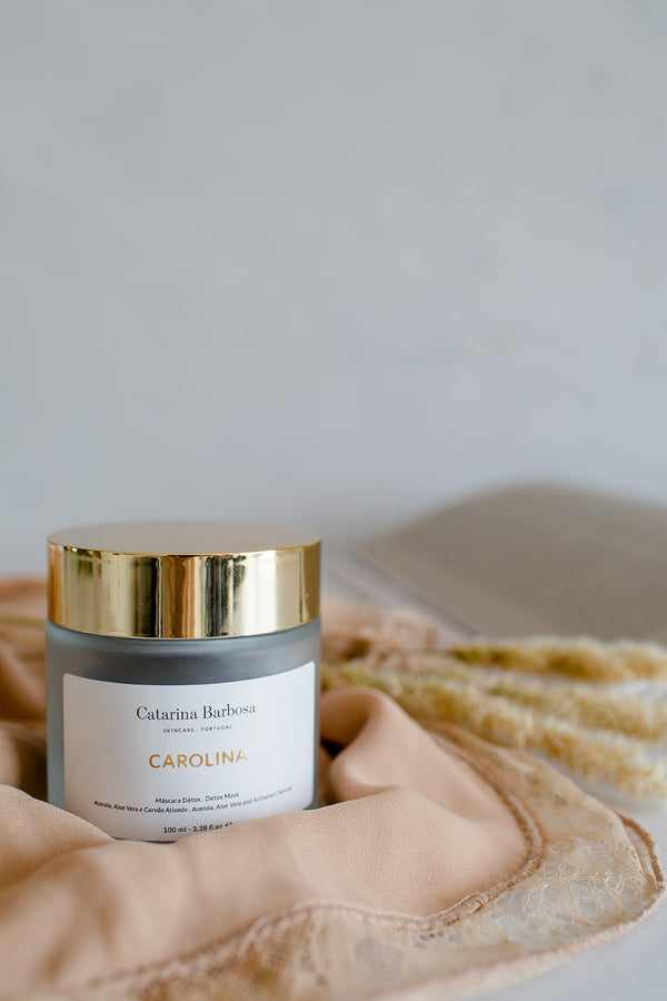 CAROLINA – Mascarilla Purificante